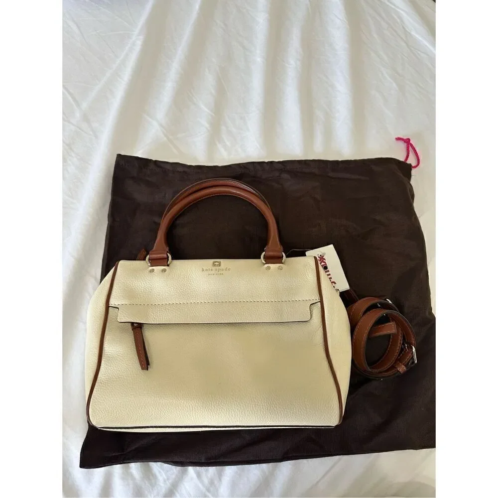 Kate Spade Grant Park Alida Shoulder Tote in bone/dkrst Taupe